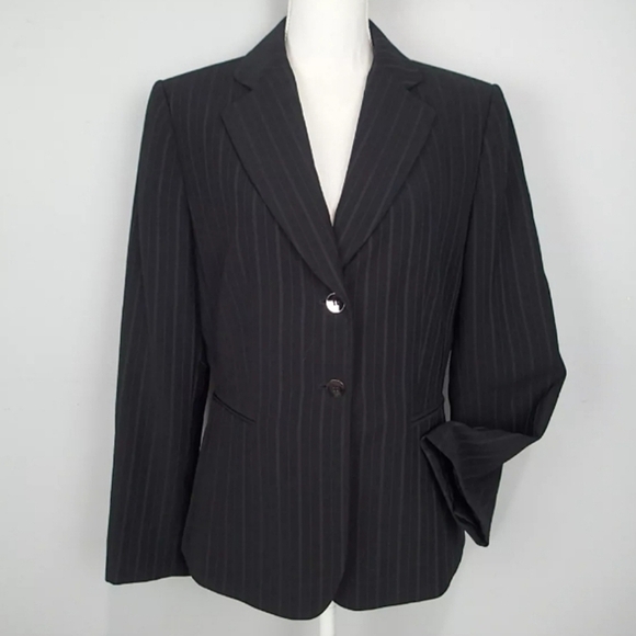 Women’s Black Pinstripe Blazer Size 10 | Tailored 2-Button Career Work Office - Picture 1 of 8